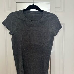 Gray lululemon swiftly Top